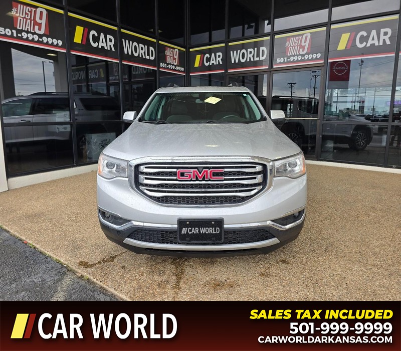 GMC Acadia Vehicle Full-screen Gallery Image 2