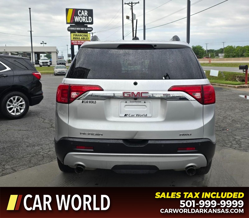 GMC Acadia Vehicle Full-screen Gallery Image 5