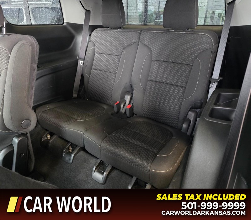 GMC Acadia Vehicle Full-screen Gallery Image 11