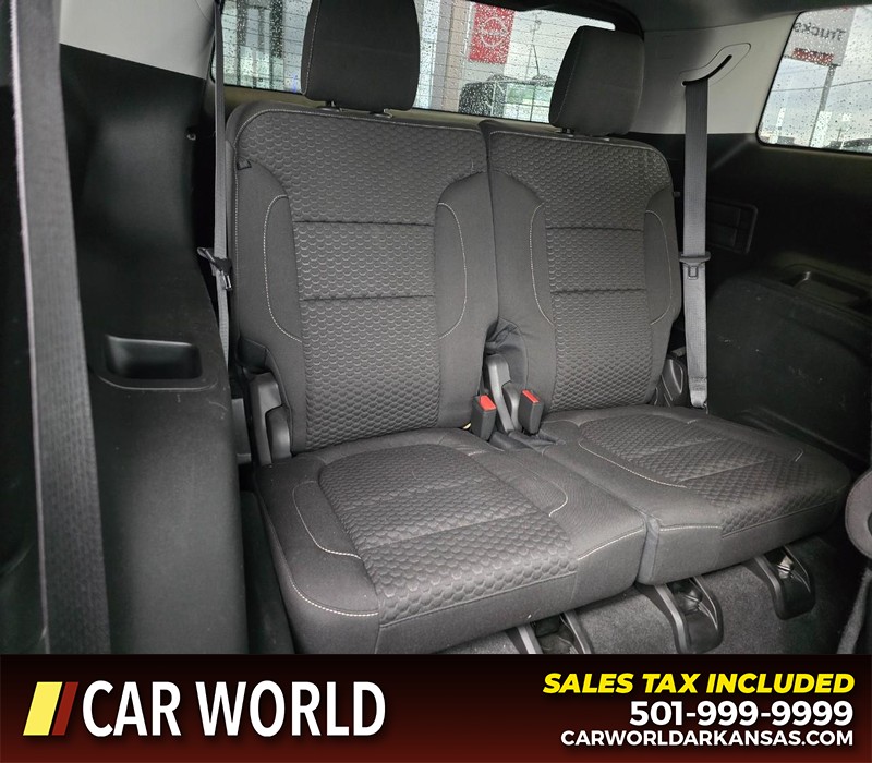 GMC Acadia Vehicle Full-screen Gallery Image 14