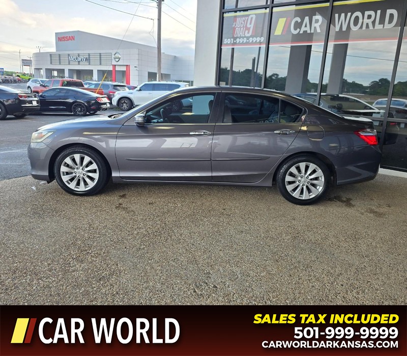 Honda Accord Sedan Vehicle Full-screen Gallery Image 4