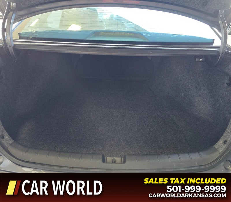 Honda Accord Sedan Vehicle Full-screen Gallery Image 13