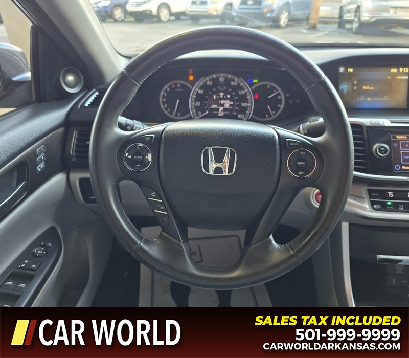 Honda Accord Sedan Vehicle Full-screen Gallery Image 14