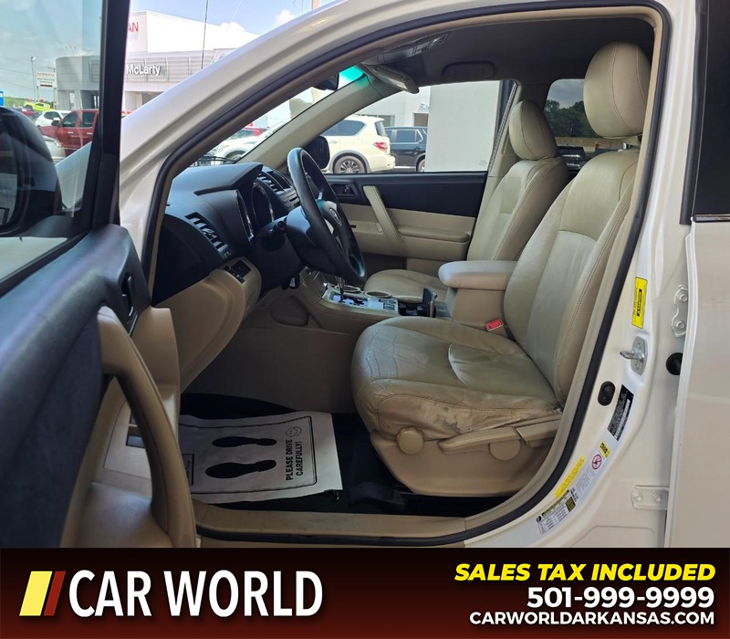 Toyota Highlander Vehicle Full-screen Gallery Image 8