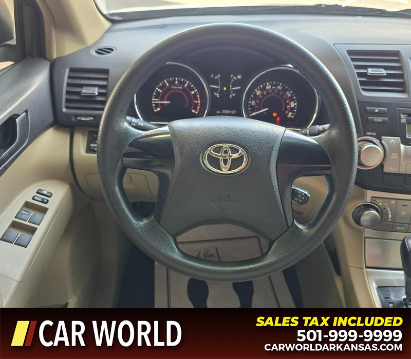 Toyota Highlander Vehicle Full-screen Gallery Image 18