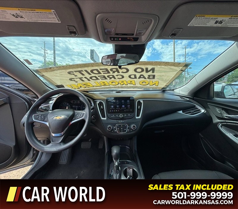 Chevrolet Malibu Vehicle Full-screen Gallery Image 16