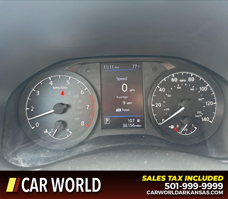 Nissan Altima Vehicle Full-screen Gallery Image 20