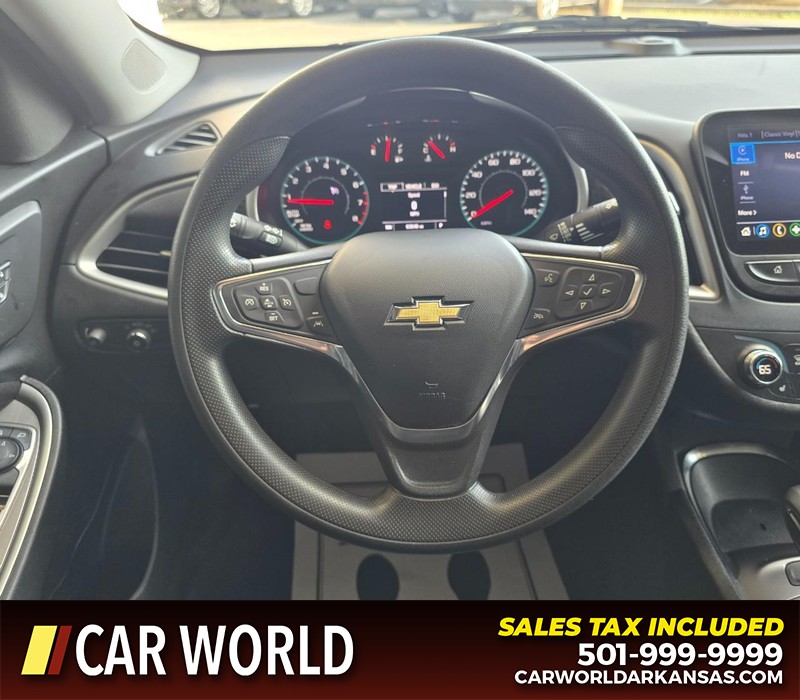 Chevrolet Malibu Vehicle Full-screen Gallery Image 15