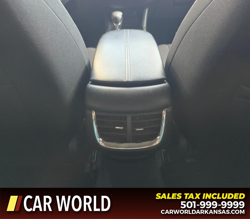 Chevrolet Malibu Vehicle Full-screen Gallery Image 19