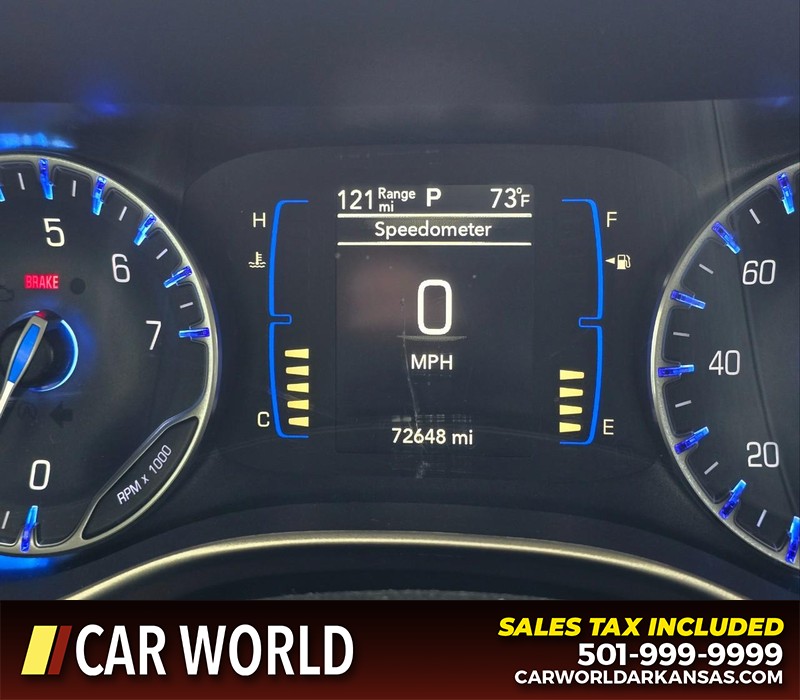 Chrysler Voyager Vehicle Full-screen Gallery Image 20