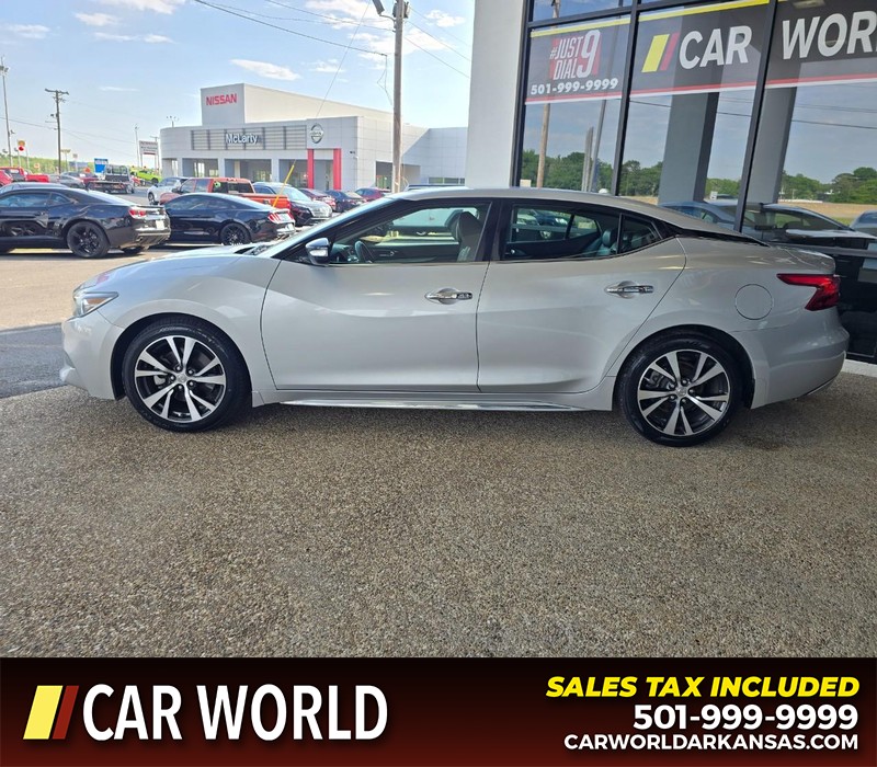 Nissan Maxima Vehicle Full-screen Gallery Image 4