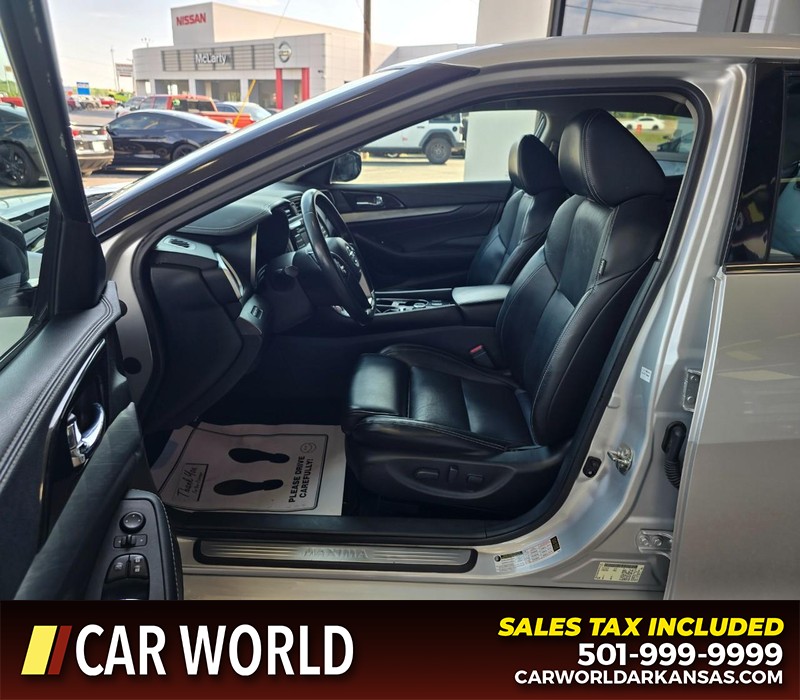 Nissan Maxima Vehicle Full-screen Gallery Image 8