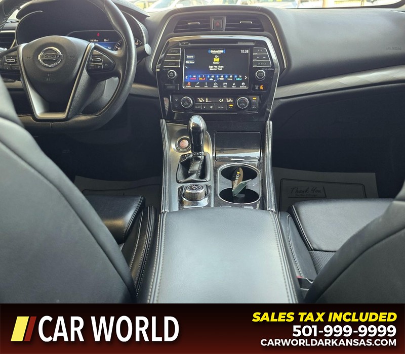 Nissan Maxima Vehicle Full-screen Gallery Image 18