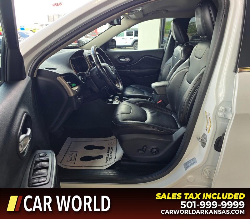 Jeep Cherokee Vehicle Full-screen Gallery Image 8