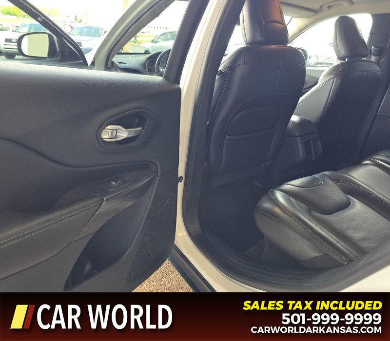 Jeep Cherokee Vehicle Full-screen Gallery Image 9