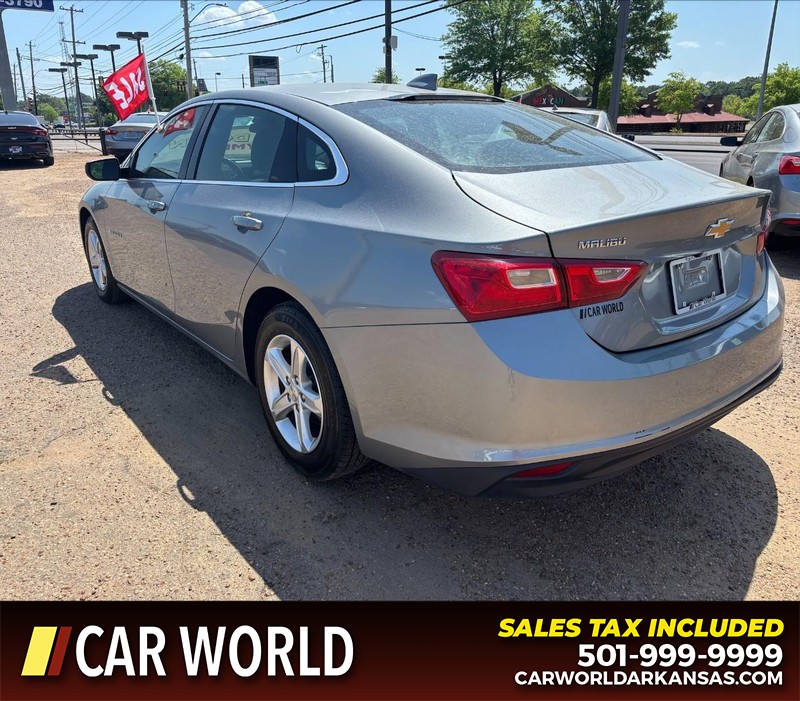 Chevrolet Malibu Vehicle Full-screen Gallery Image 7