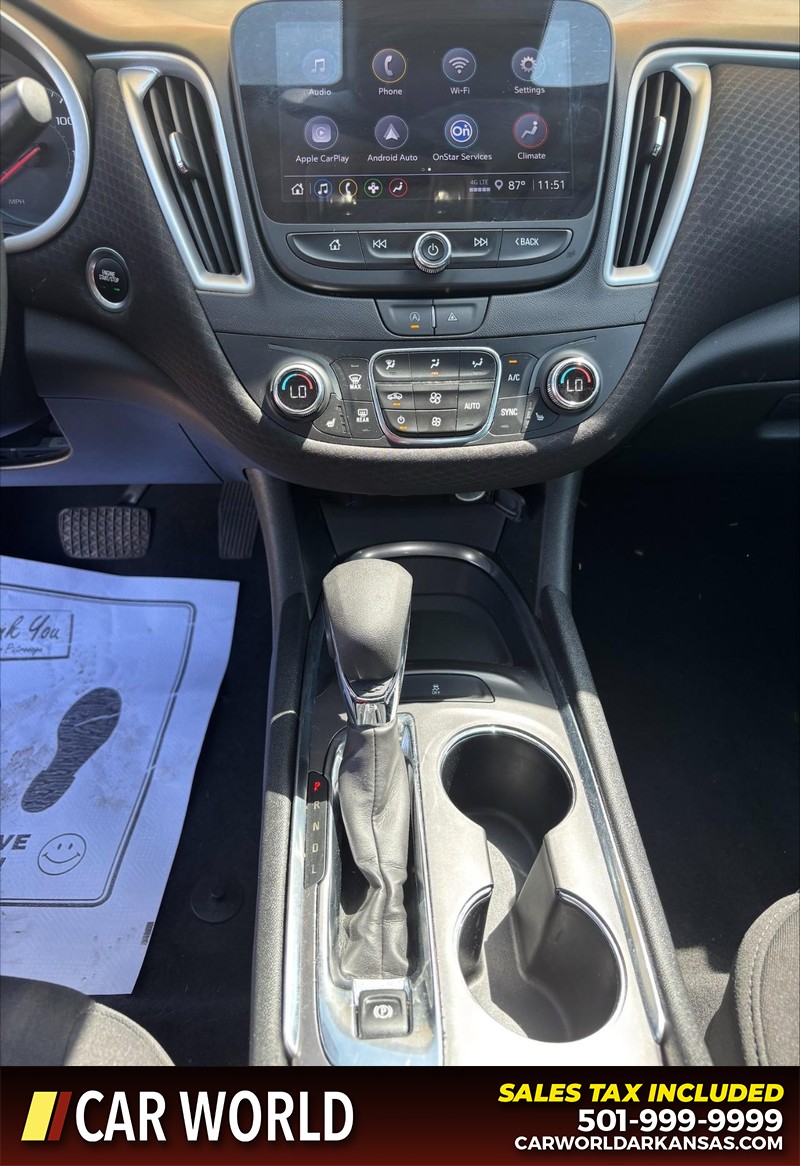 Chevrolet Malibu Vehicle Full-screen Gallery Image 17