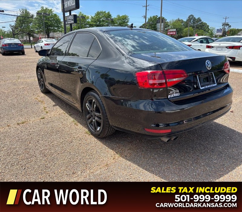 Volkswagen Jetta Sedan Vehicle Full-screen Gallery Image 7