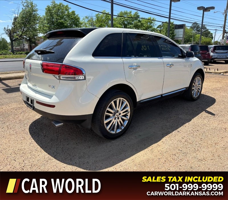 Lincoln MKX Vehicle Full-screen Gallery Image 3