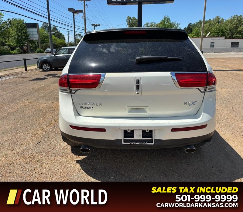 Lincoln MKX Vehicle Full-screen Gallery Image 4