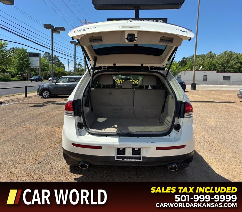 Lincoln MKX Vehicle Full-screen Gallery Image 5