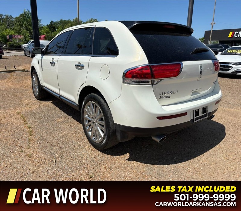 Lincoln MKX Vehicle Full-screen Gallery Image 7