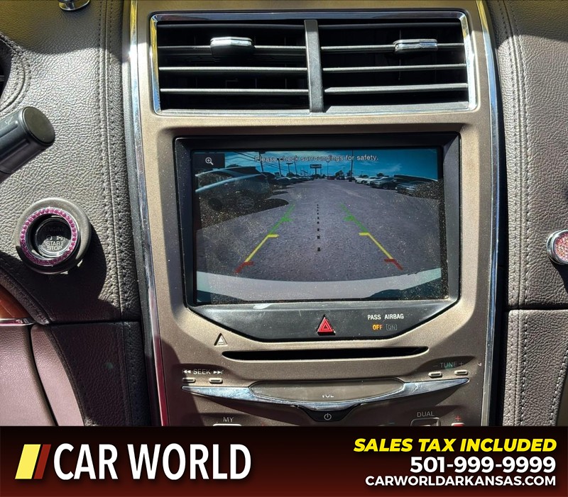 Lincoln MKX Vehicle Full-screen Gallery Image 18