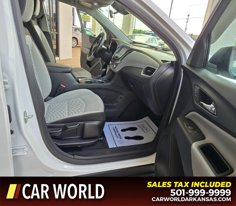 Chevrolet Equinox Vehicle Full-screen Gallery Image 11