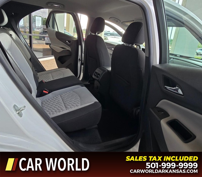 Chevrolet Equinox Vehicle Full-screen Gallery Image 12