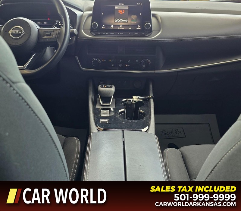 Nissan Rogue Vehicle Full-screen Gallery Image 18