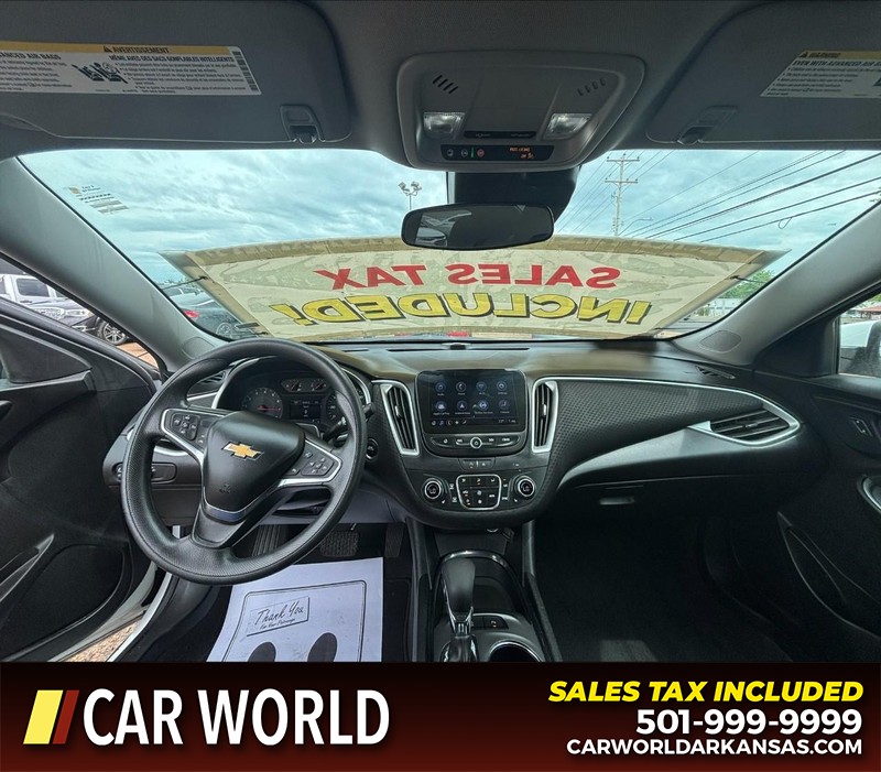 Chevrolet Malibu Vehicle Full-screen Gallery Image 16