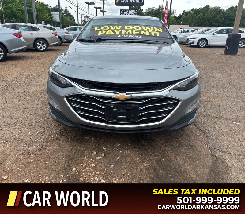 Chevrolet Malibu Vehicle Full-screen Gallery Image 10