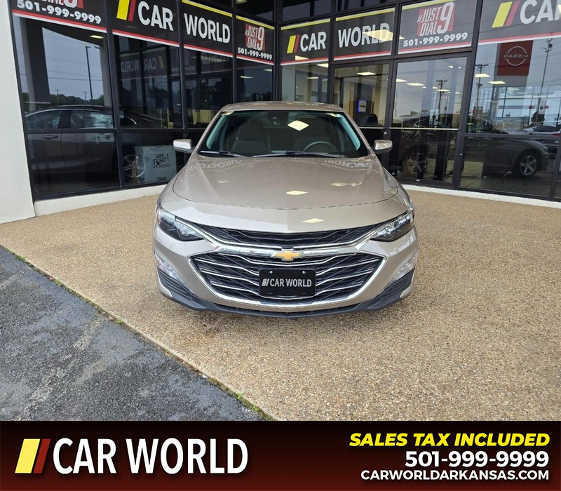 Chevrolet Malibu Vehicle Full-screen Gallery Image 2