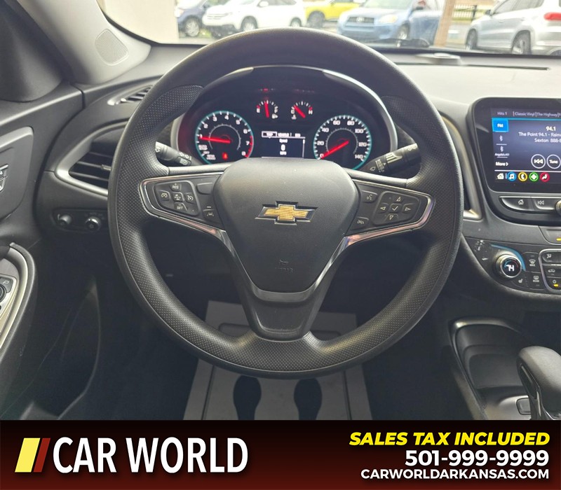 Chevrolet Malibu Vehicle Full-screen Gallery Image 15