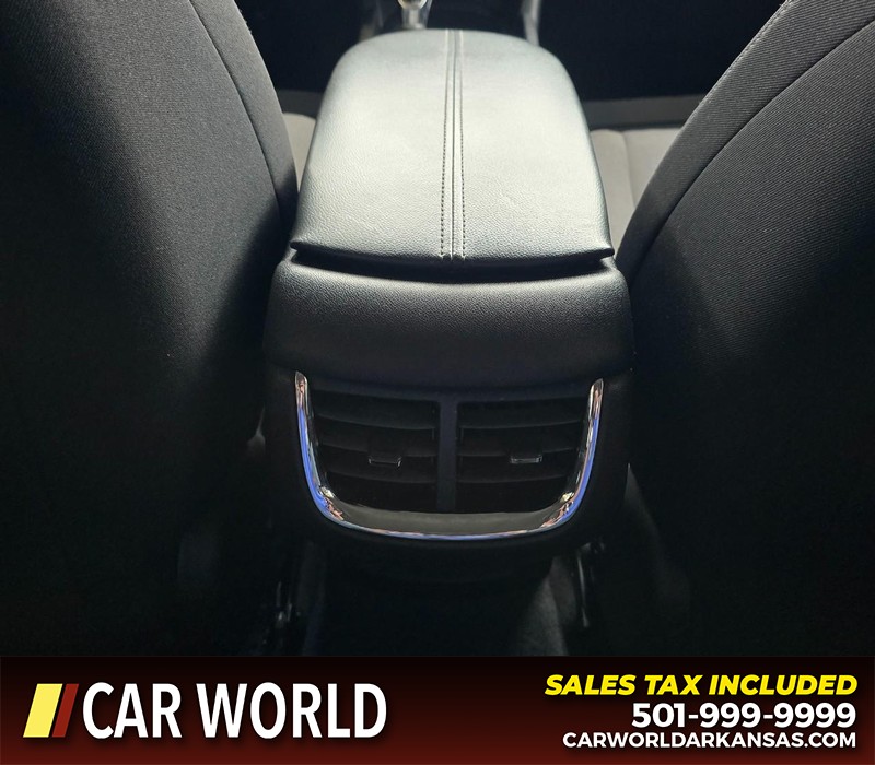 Chevrolet Malibu Vehicle Full-screen Gallery Image 19