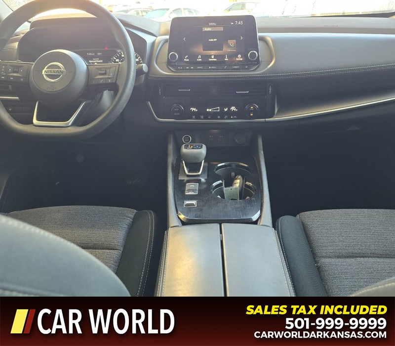 Nissan Rogue Vehicle Full-screen Gallery Image 18