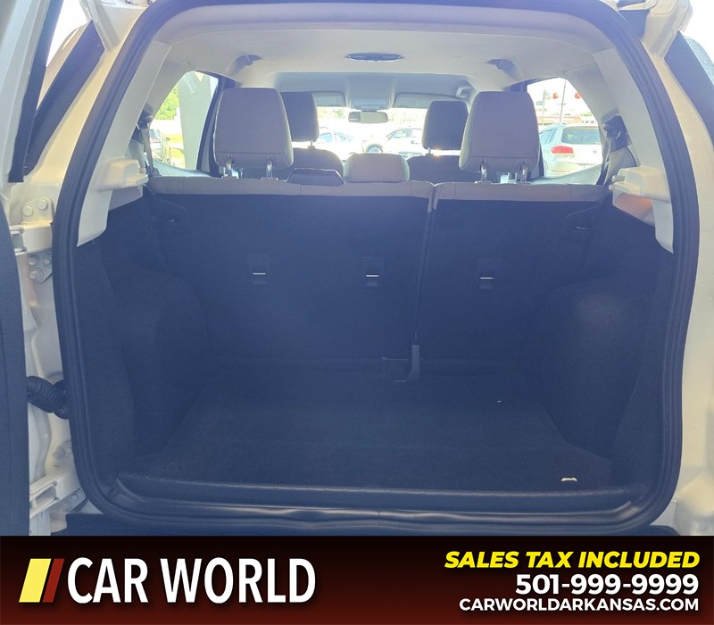 Ford EcoSport Vehicle Full-screen Gallery Image 13