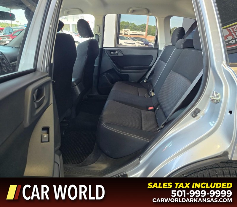 Subaru Forester Vehicle Full-screen Gallery Image 10