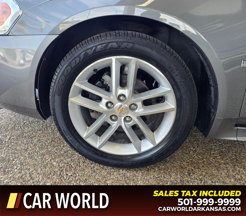 Chevrolet Impala Vehicle Full-screen Gallery Image 6