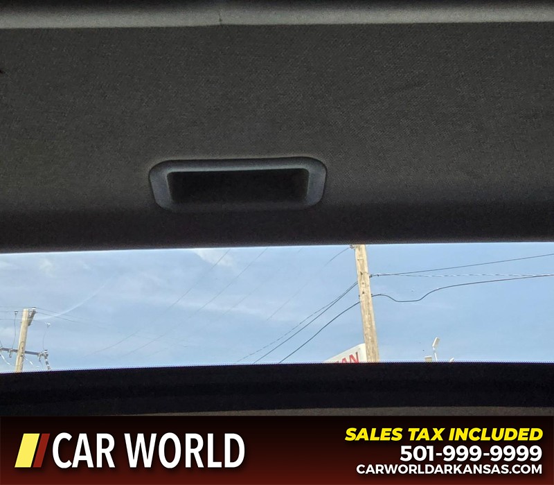 Chevrolet Impala Vehicle Full-screen Gallery Image 18