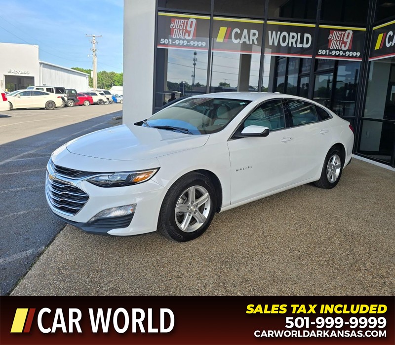 Chevrolet Malibu Vehicle Full-screen Gallery Image 3