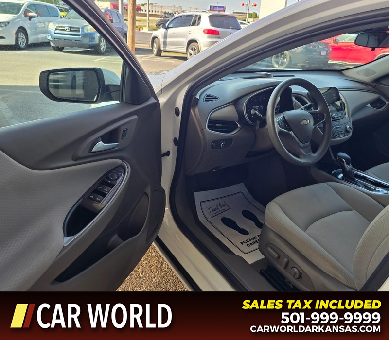 Chevrolet Malibu Vehicle Full-screen Gallery Image 7