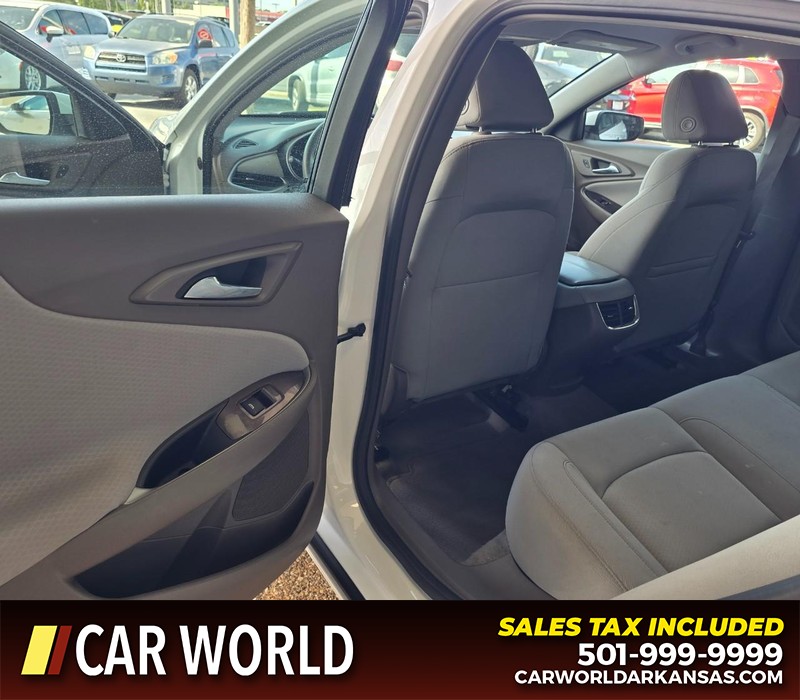 Chevrolet Malibu Vehicle Full-screen Gallery Image 9