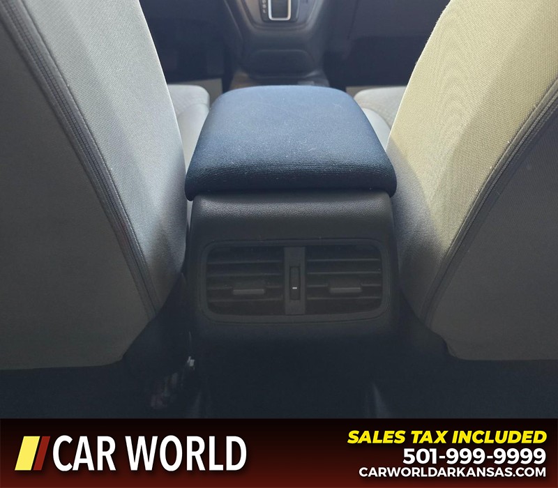 Honda CR-V Vehicle Full-screen Gallery Image 19