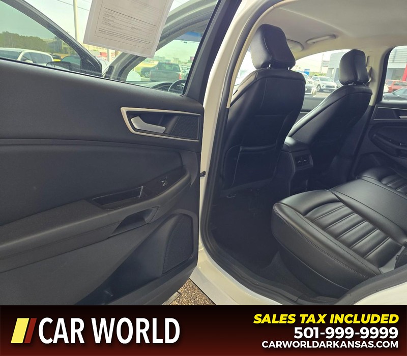 Ford Edge Vehicle Full-screen Gallery Image 10