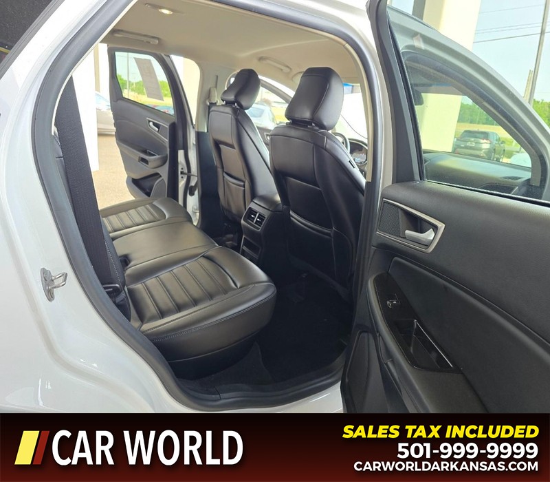 Ford Edge Vehicle Full-screen Gallery Image 13