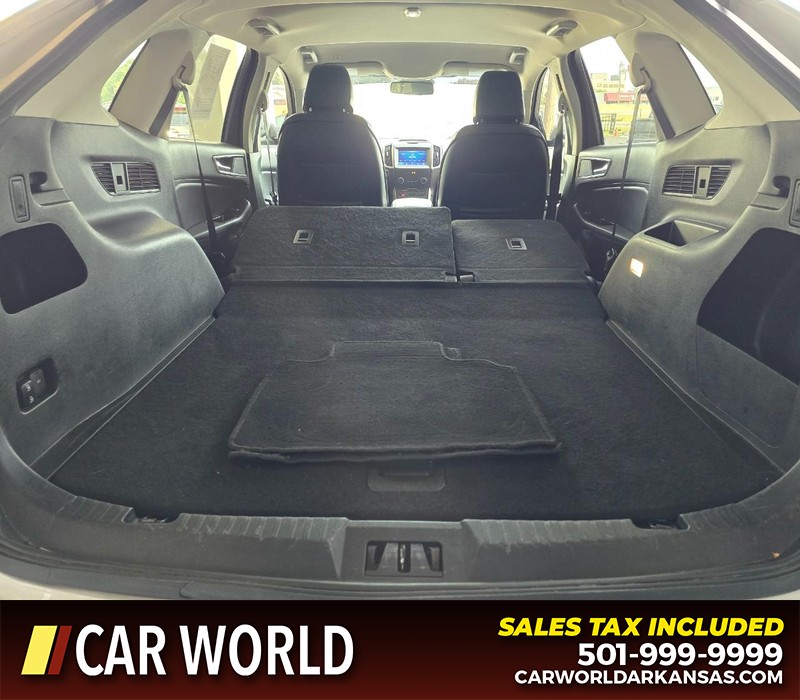 Ford Edge Vehicle Full-screen Gallery Image 16