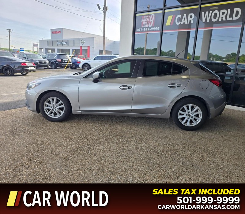 Mazda Mazda3 Hatchback Vehicle Full-screen Gallery Image 4