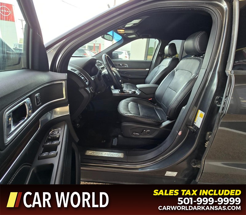 Ford Explorer Vehicle Full-screen Gallery Image 9