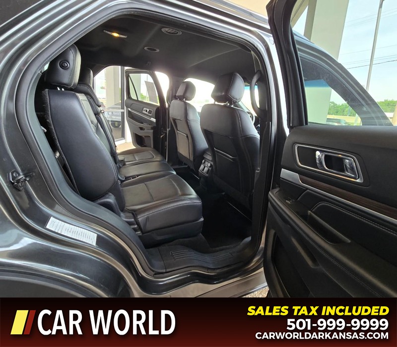 Ford Explorer Vehicle Full-screen Gallery Image 14